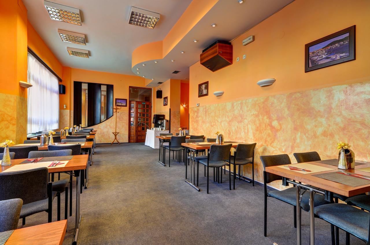 Hotel Pizzeria Istria Velké Losiny Eksteriør bilde