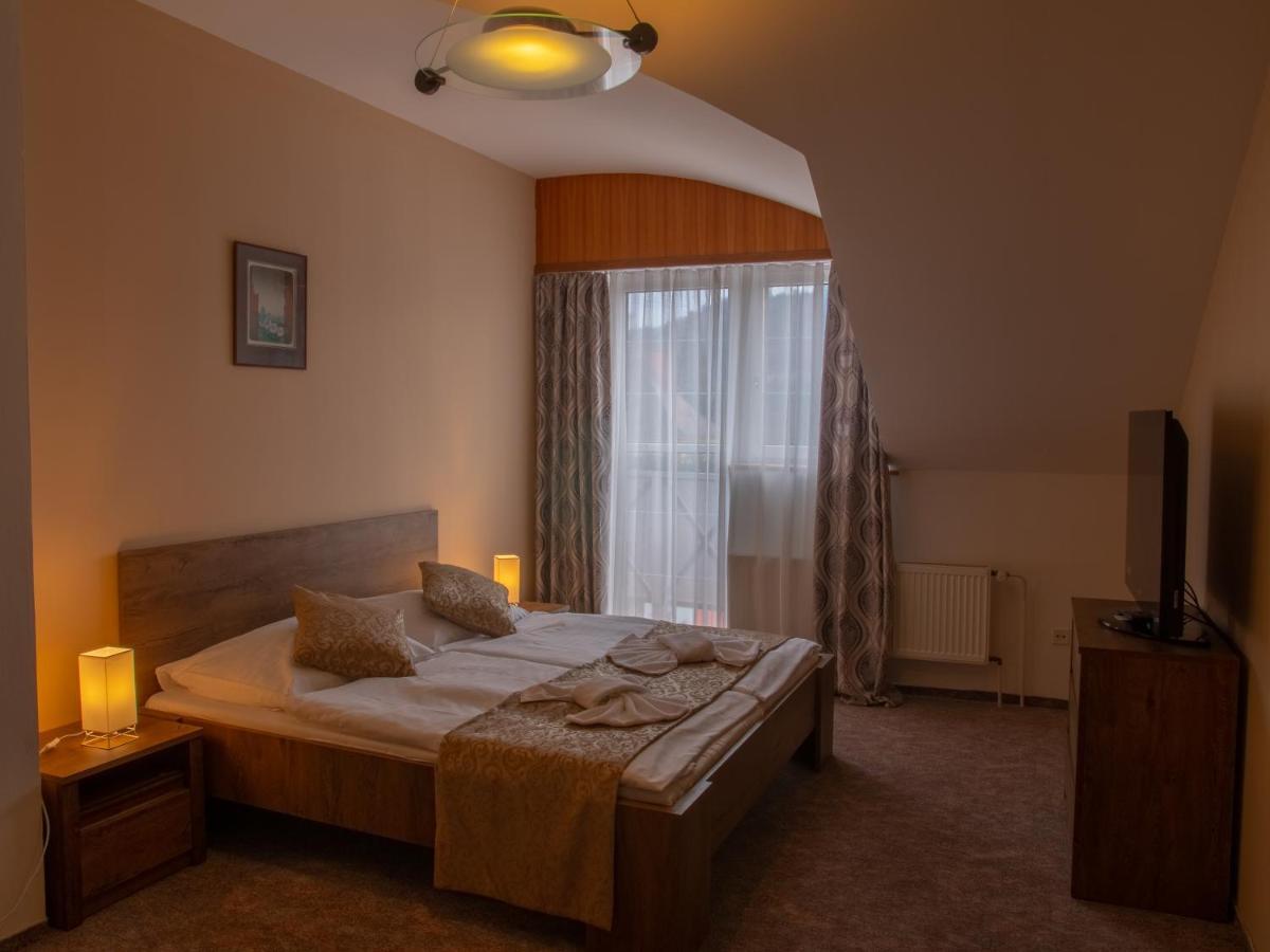 Hotel Pizzeria Istria Velké Losiny Eksteriør bilde
