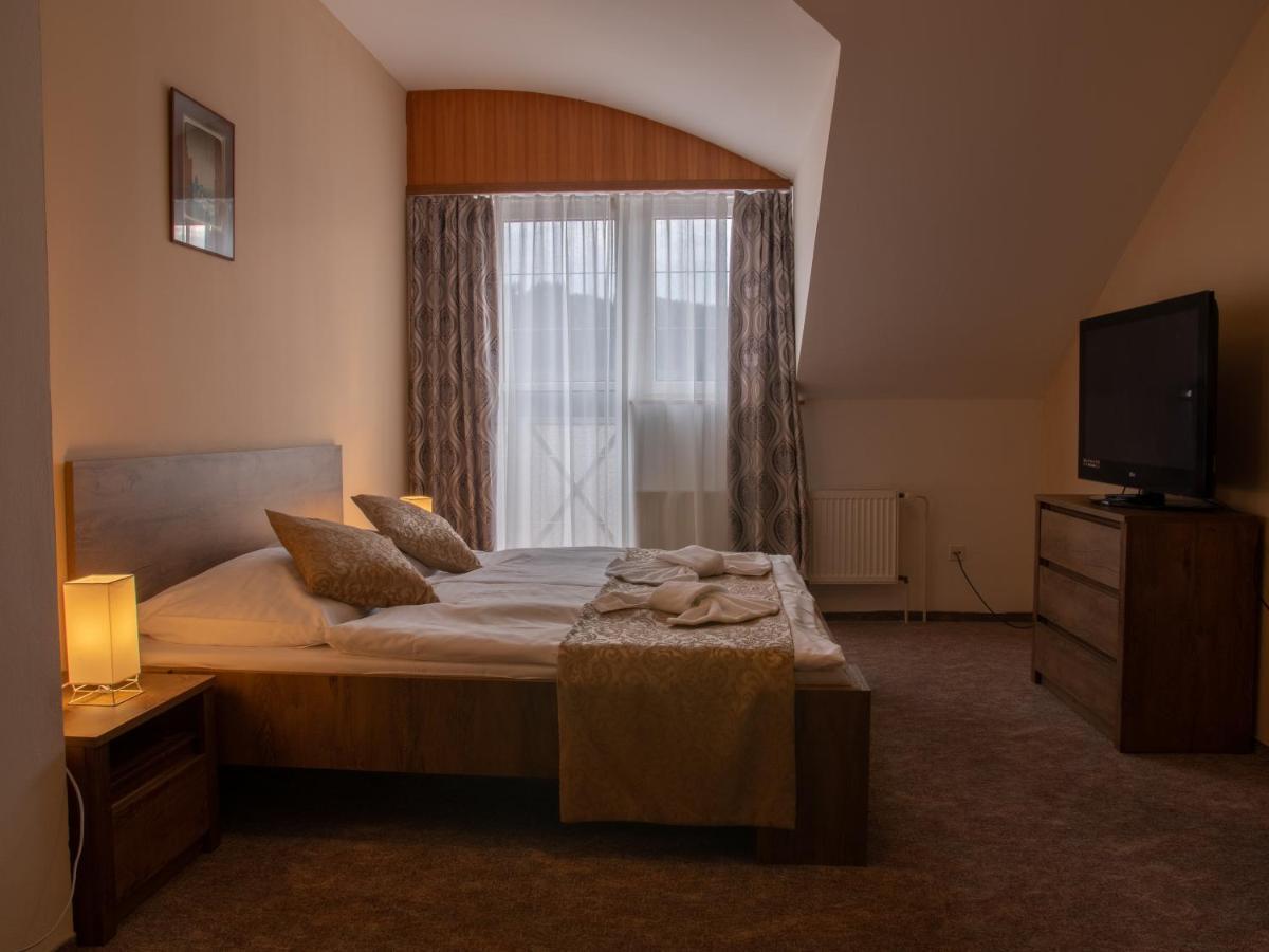 Hotel Pizzeria Istria Velké Losiny Eksteriør bilde
